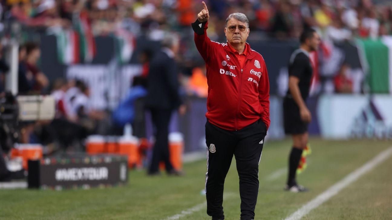 Mexico coach Gerardo Martino to wait until ‘last minute’ for injured Raul Jimenez and Jesus Corona